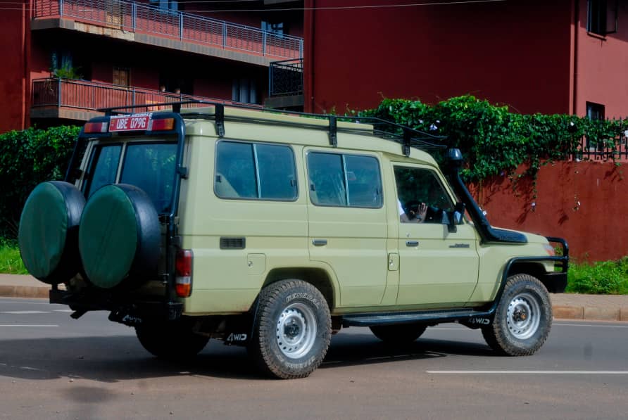 Enashipai 4x4 Landcruiser 5 Pax