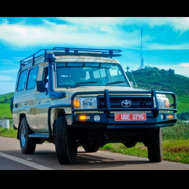 Landcruiser 5 pax for enashipai safari